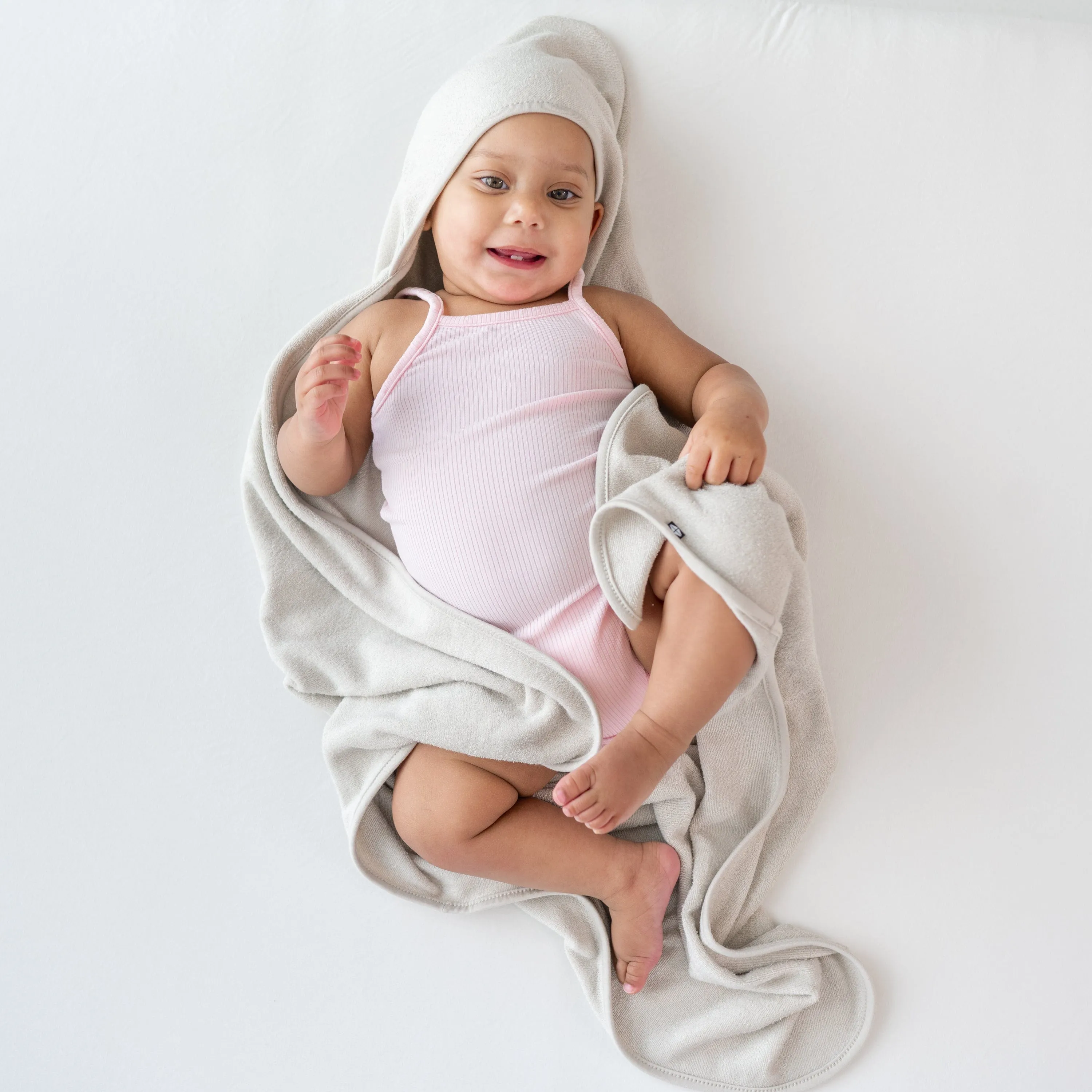 Hooded Bath Towel in Oat